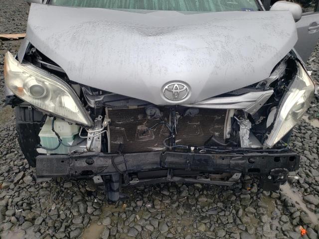 Photo 12 from auction – 2017 TOYOTA SIENNA LE with VIN 5TDKZ3DC8HS795165