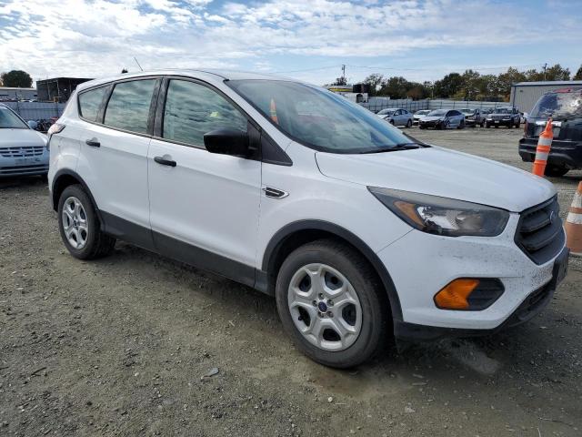 Photo 4 from auction – 2018 FORD ESCAPE S with VIN 1FMCU0F73JUC09907