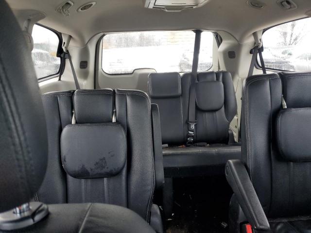 Photo 10 from auction – 2016 CHRYSLER TOWN & COU with VIN 2C4RC1BG1GR282180