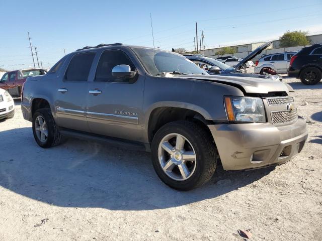 Photo 4 from auction – 2011 CHEVROLET AVALANCHE with VIN 3GNTKGE39BG255853