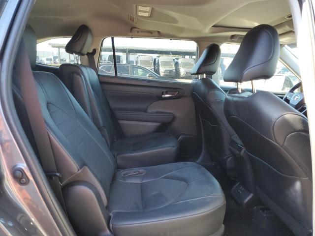 Photo 11 from auction – 2022 TOYOTA HIGHLANDER with VIN 5TDGZRAH7NS554217
