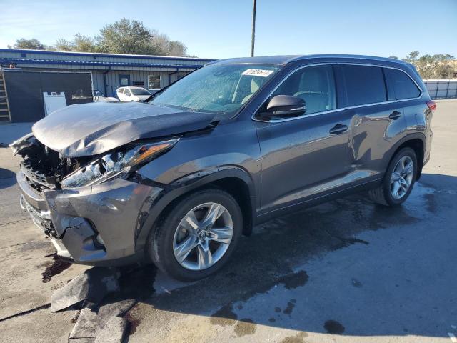 TOYOTA HIGHLANDER 2017 with VIN 5TDDZRFH2HS427004 - Photo from auction
