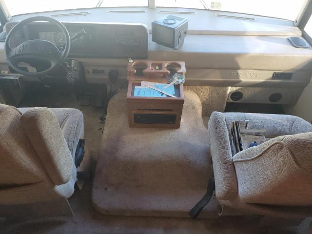 Photo 5 from auction – 1997 WINNEBAGO BRAVE with VIN 3FCMF53G3VJA28712