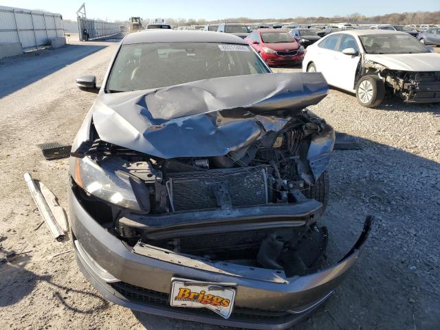 Photo 5 from auction – 2015 VOLKSWAGEN PASSAT S with VIN 1VWAS7A35FC118971