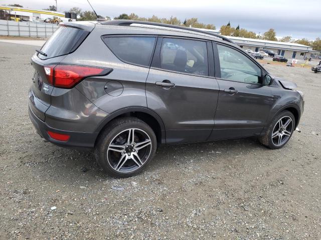 Photo 3 from auction – 2019 FORD ESCAPE SEL with VIN 1FMCU9HD2KUC28151