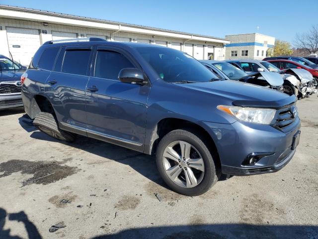 Photo 4 from auction – 2011 TOYOTA HIGHLANDER with VIN 5TDYK3EHXBS025517