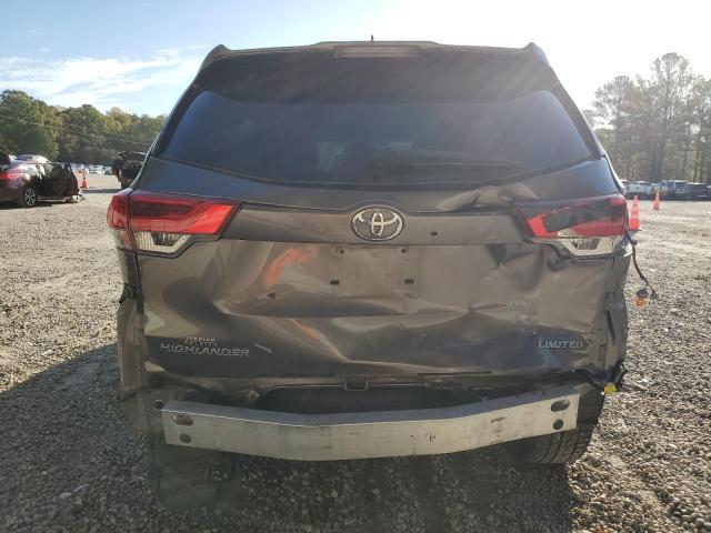 Photo 6 from auction – 2018 TOYOTA HIGHLANDER with VIN 5TDYZRFH8JS264477