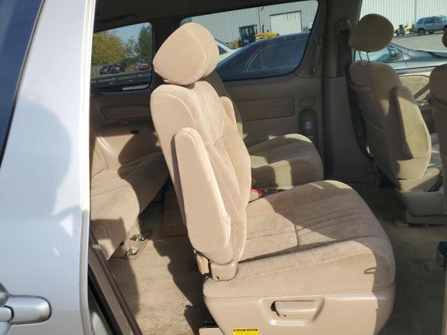 Photo 11 from auction – 2001 TOYOTA SIENNA LE with VIN 4T3ZF13C61U321636
