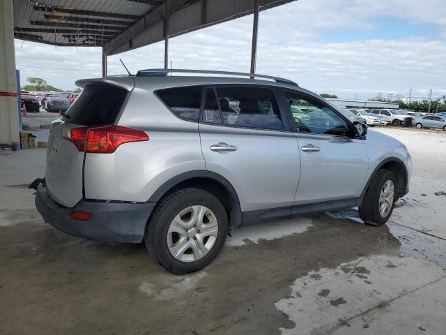 Photo 3 from auction – 2015 TOYOTA RAV4 LE with VIN JTMZFREV7FJ039329