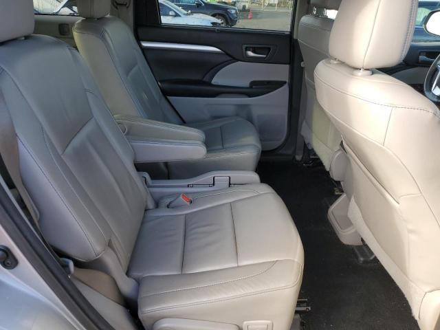 Photo 11 from auction – 2016 TOYOTA HIGHLANDER with VIN 5TDJKRFH7GS279907
