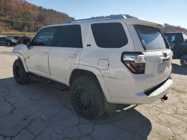 Photo 2 from auction – 2017 TOYOTA 4RUNNER SR with VIN JTEBU5JR1H5459586