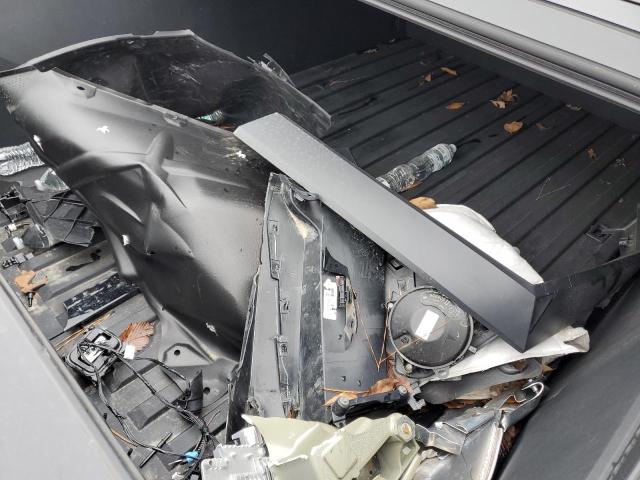 Photo 12 from auction – 2024 TESLA CYBERTRUCK with VIN 7G2CEHED0RA014997