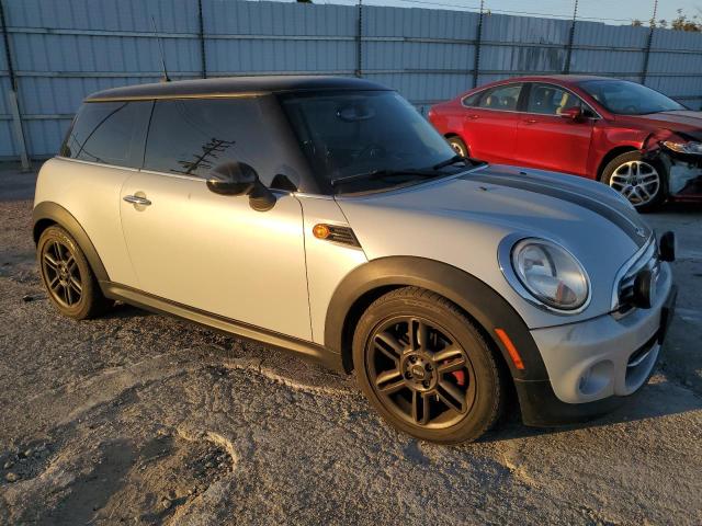 Photo 4 from auction – 2011 MINI COOPER with VIN WMWSU3C59BT097011