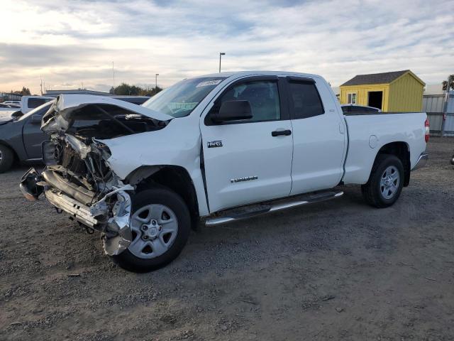 TOYOTA TUNDRA DOU 2017 with VIN 5TFRY5F10HX220013 - Photo from auction