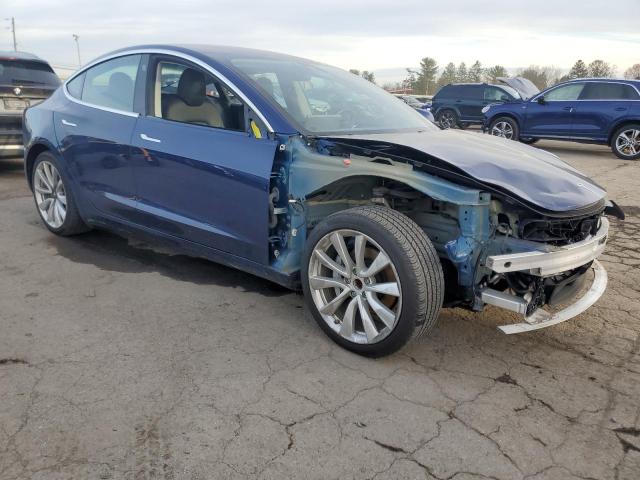 Снимка 4 от търг – 2018 TESLA MODEL 3 с VIN 5YJ3E1EA3JF032935