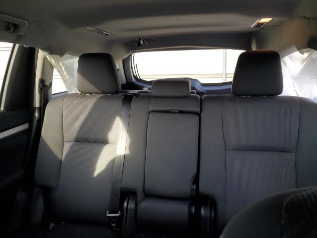 Фото 10 с аукциона – 2018 TOYOTA HIGHLANDER с VIN 5TDBZRFH9JS864253