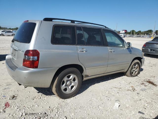 Photo 3 from auction – 2005 TOYOTA HIGHLANDER with VIN JTEGD21AX50124253