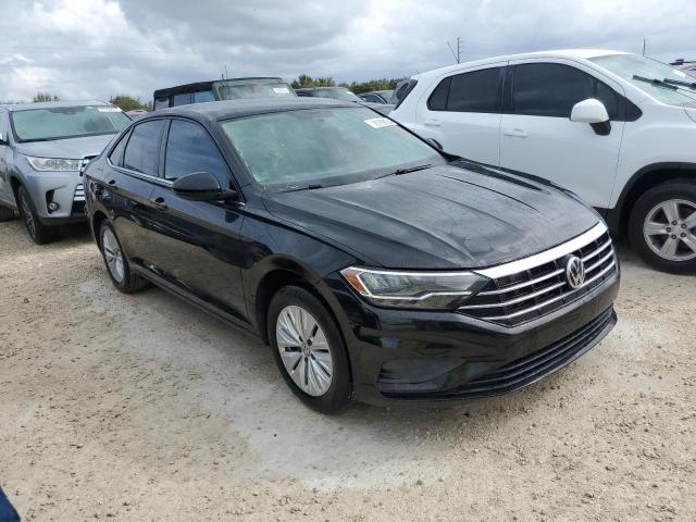Photo 4 from auction – 2019 VOLKSWAGEN JETTA S with VIN 3VWCB7BU2KM237943
