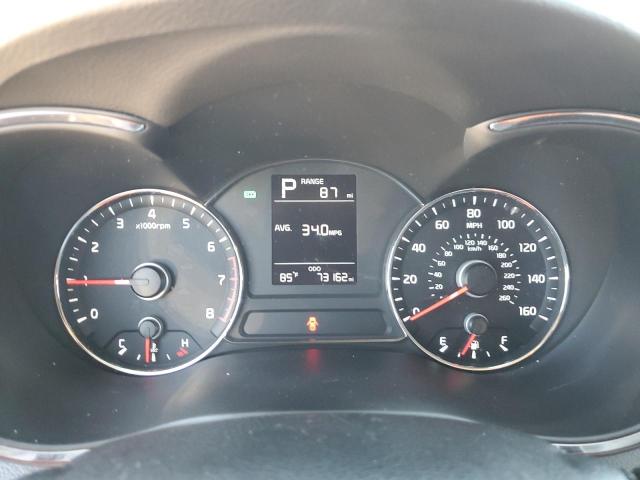 Photo 9 from auction – 2018 KIA FORTE LX with VIN 3KPFK4A71JE223793