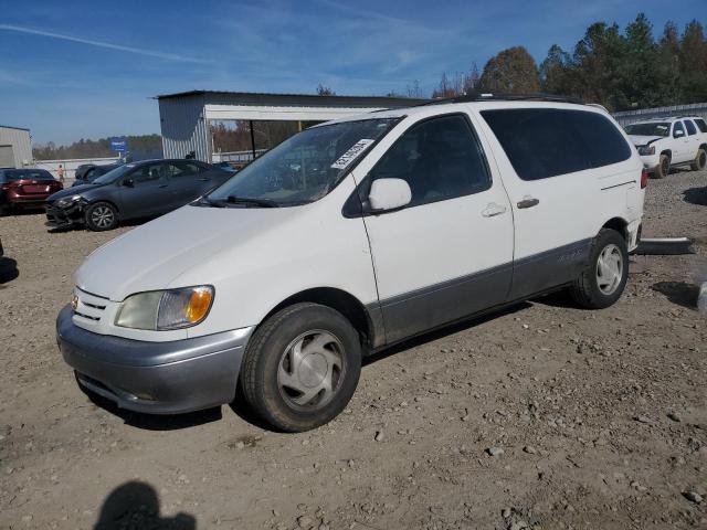 TOYOTA SIENNA LE 2002 with VIN 4T3ZF13C62U462255 - Photo from auction