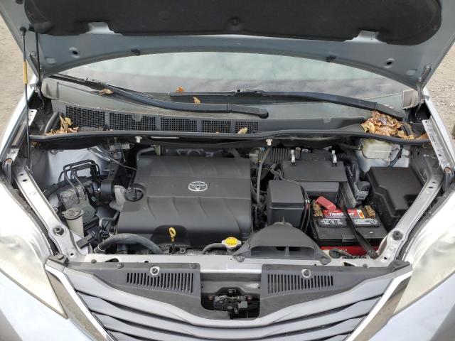 Photo 12 from auction – 2013 TOYOTA SIENNA XLE with VIN 5TDDK3DC3DS054543