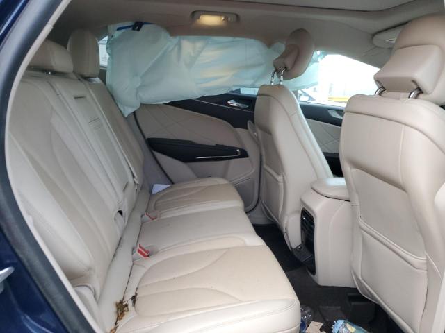Photo 11 from auction – 2018 LINCOLN MKC RESERV with VIN 5LMCJ3C93JUL30451