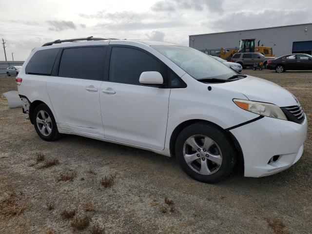 Photo 4 from auction – 2014 TOYOTA SIENNA LE with VIN 5TDKK3DC0ES522432