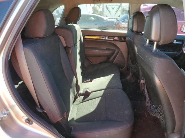 Photo 11 from auction – 2015 KIA SORENTO LX with VIN 5XYKT4A67FG564354