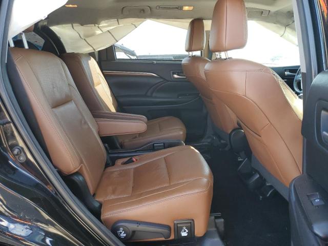 Photo 11 from auction – 2018 TOYOTA HIGHLANDER with VIN 5TDDZRFH9JS836476