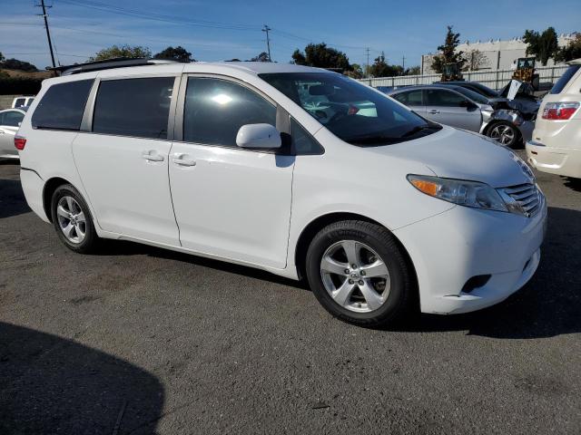 Photo 4 from auction – 2015 TOYOTA SIENNA LE with VIN 5TDKK3DC5FS683909