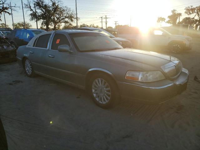 Photo 4 from auction – 2004 LINCOLN TOWN CAR E with VIN 1LNHM81WX4Y674295