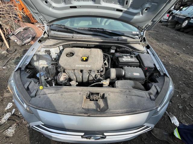 Photo 7 from auction – 2017 HYUNDAI ELANTRA SE with VIN 5NPD74LF6HH127791