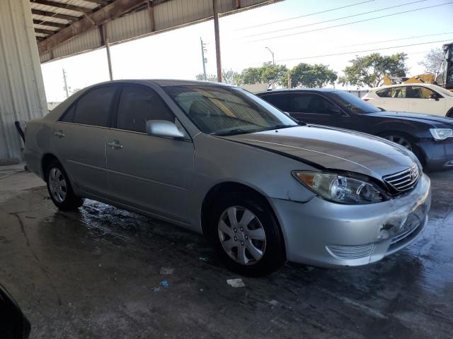 Photo 4 from auction – 2005 TOYOTA CAMRY LE with VIN 4T1BE32K05U037877