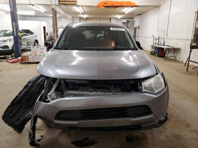 Photo 5 from auction – 2014 MITSUBISHI OUTLANDER with VIN JA4AD3A35EZ020146