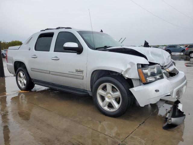 Photo 4 from auction – 2013 CHEVROLET AVALANCHE with VIN 3GNMCFE08DG213310