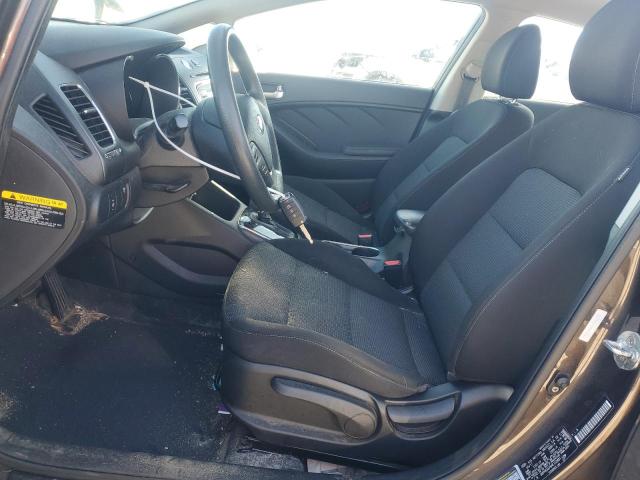 Photo 7 from auction – 2017 KIA FORTE LX with VIN 3KPFK4A76HE153881