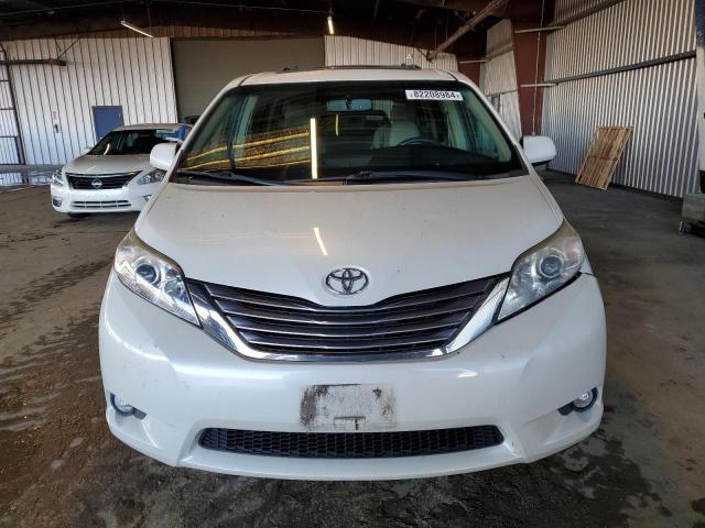 Photo 5 from auction – 2017 TOYOTA SIENNA XLE with VIN 5TDDZ3DC4HS157083