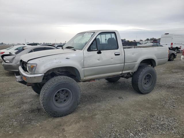Photo 1 from auction – 1990 TOYOTA PICKUP 1/2 with VIN JT4RN01P5L7031146