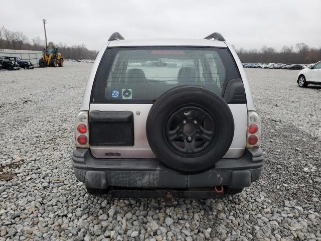 Photo 6 from auction – 2000 CHEVROLET TRACKER with VIN 2CNBJ13C3Y6917479