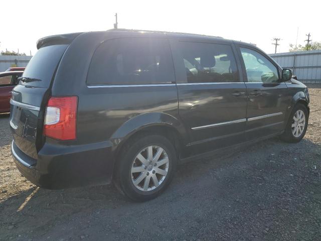 Photo 3 from auction – 2015 CHRYSLER TOWN & COU with VIN 2C4RC1BG4FR710662