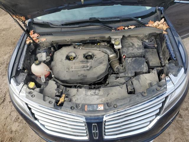 Photo 12 from auction – 2017 LINCOLN MKC RESERV with VIN 5LMCJ3D94HUL61670