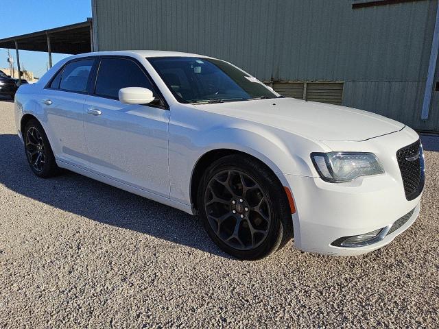 Photo 4 from auction – 2019 CHRYSLER 300 S with VIN 2C3CCABG1KH697542