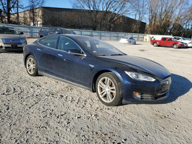 Photo 4 from auction – 2013 TESLA MODEL S with VIN 5YJSA1CG7DFP23971