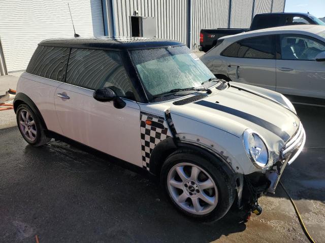 Photo 4 from auction – 2006 MINI COOPER with VIN WMWRC33586TJ78590