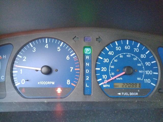 Photo 9 from auction – 2002 TOYOTA SIENNA LE with VIN 4T3ZF13C32U472869