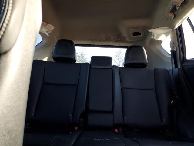 Photo 10 from auction – 2017 TOYOTA RAV4 LIMIT with VIN 2T3DFREV4HW620799
