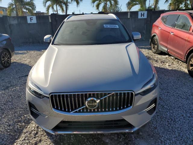 Photo 5 from auction – 2023 VOLVO XC60 PLUS with VIN YV4L12DN8P1283289