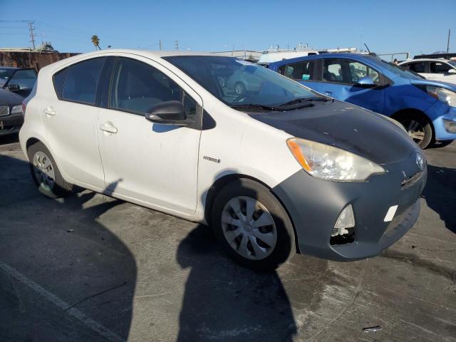 Photo 4 from auction – 2013 TOYOTA PRIUS C with VIN JTDKDTB30D1530443
