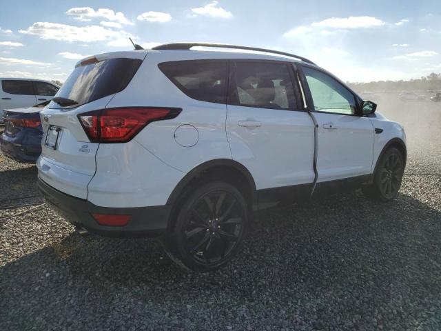 Photo 3 from auction – 2019 FORD ESCAPE SE with VIN 1FMCU0GD2KUA07212