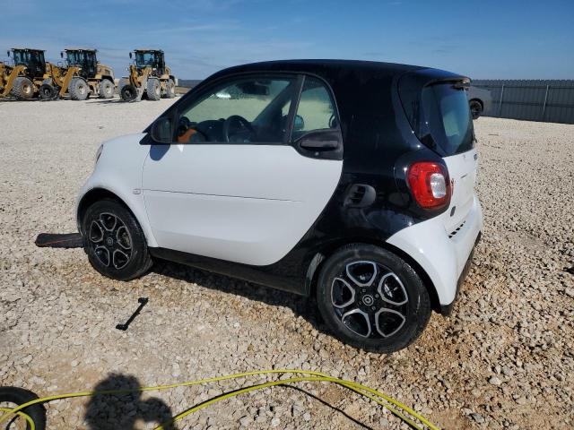 Photo 2 from auction – 2018 SMART FORTWO with VIN WMEFJ9BA2JK303239